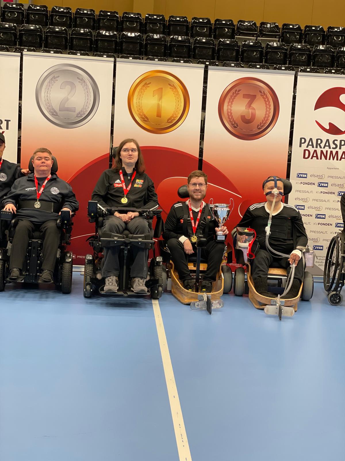 Volthockey Impression